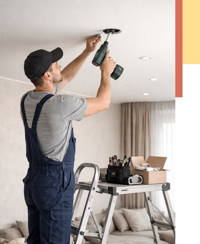 Установка и монтаж точечных светильников в натяжной потолок в Курске от 1876 руб. | ОТДЕЛОЧНИК-Кус