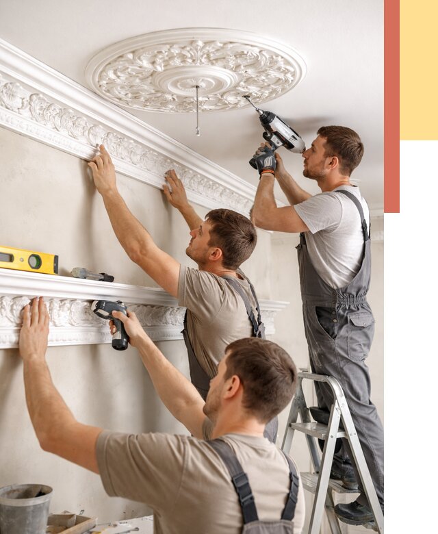 Монтаж лепнины на потолок в Курске от 3336 руб. быстро и недорого | ОТДЕЛОЧНИК-Кус